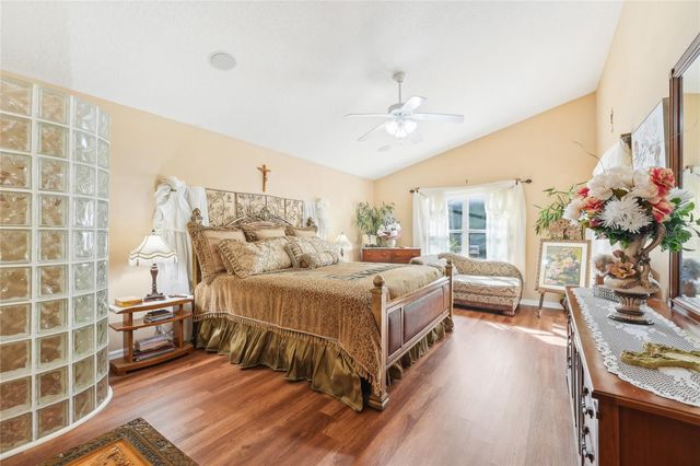 8257 SWANN HOLLOW DRIVE, Tampa, FL 33647