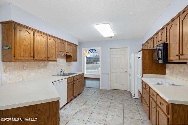 8918 Bell Forrest Drive, Olive Branch, MS 38654