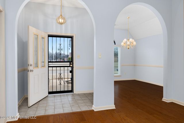 8918 Bell Forrest Drive, Olive Branch, MS 38654