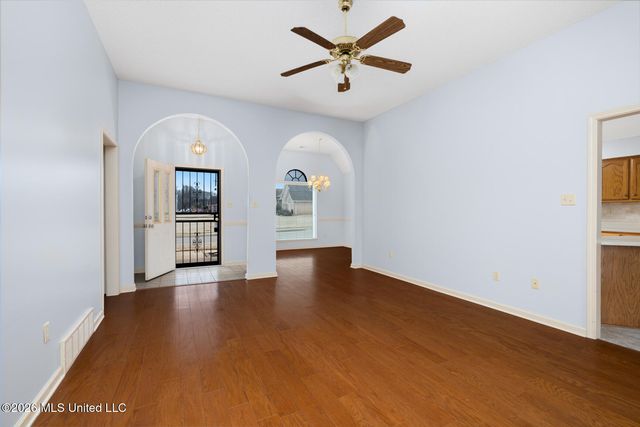 8918 Bell Forrest Drive, Olive Branch, MS 38654