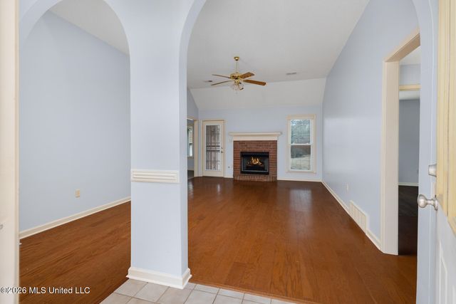 8918 Bell Forrest Drive, Olive Branch, MS 38654