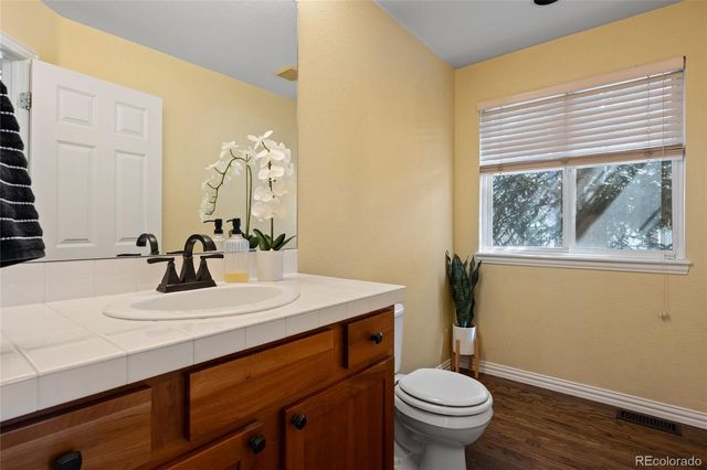 1011 S Valentia Street 26, Denver, CO 80247