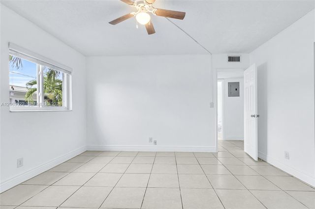 711 NE 2nd Ave 202, Fort Lauderdale, FL 33304