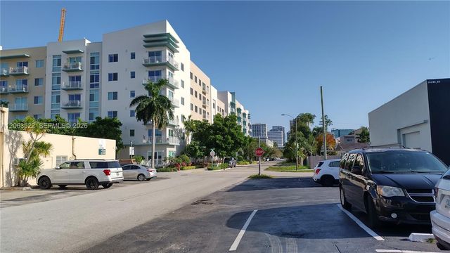 711 NE 2nd Ave 202, Fort Lauderdale, FL 33304