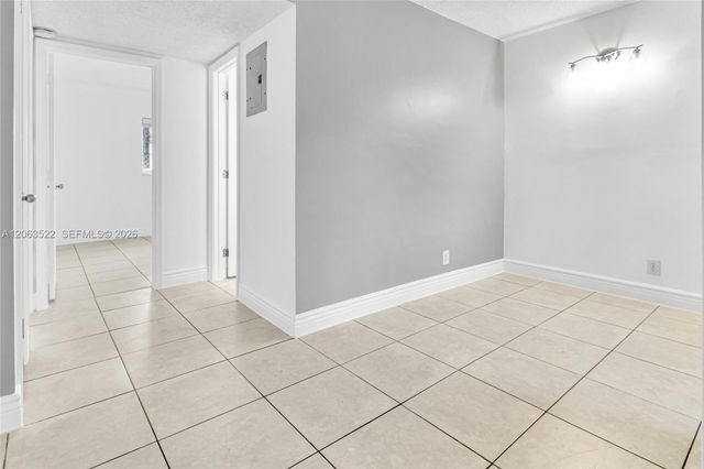 711 NE 2nd Ave 202, Fort Lauderdale, FL 33304