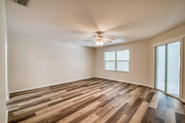 13418 76th Road N, West Palm Beach, FL 33412