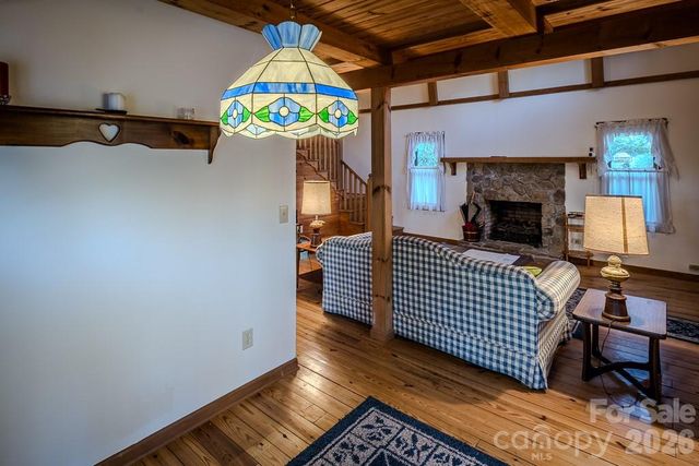 86 Hickory Lane, Newland, NC 28657