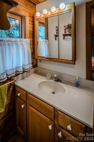 86 Hickory Lane, Newland, NC 28657