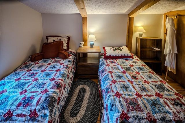 86 Hickory Lane, Newland, NC 28657