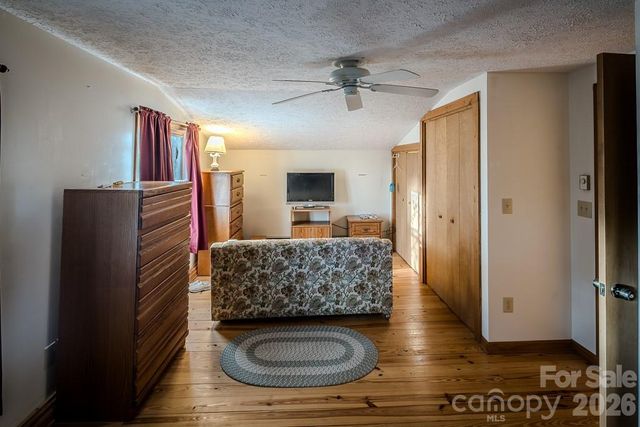 86 Hickory Lane, Newland, NC 28657