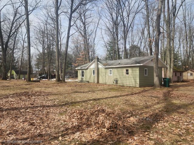 1306 Russell Drive, Harrison, MI 48625