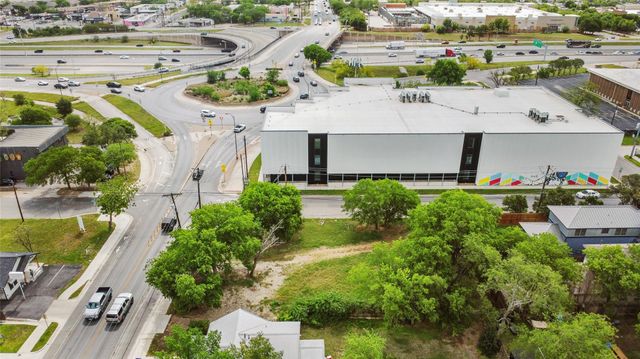 945 East 51st Street, Austin, TX 78751