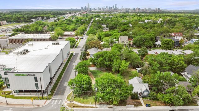 945 East 51st Street, Austin, TX 78751