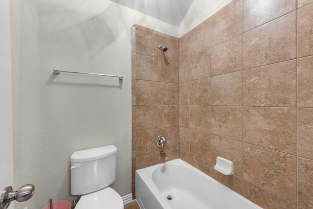 9006 Lacombe Lane, Tomball, TX 77375