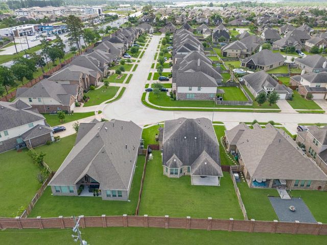 9006 Lacombe Lane, Tomball, TX 77375