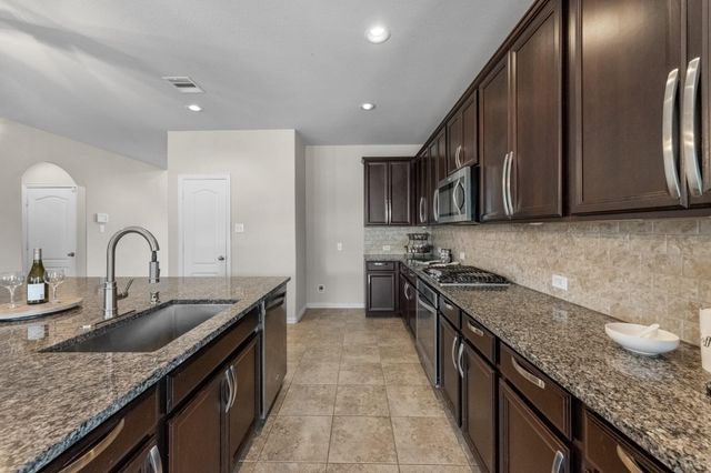 9006 Lacombe Lane, Tomball, TX 77375