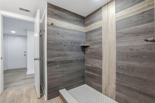 379 S MCMULLEN BOOTH ROAD 75, Clearwater, FL 33759