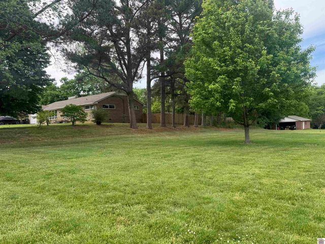 508 Meadow Lane, Murray, KY 42071