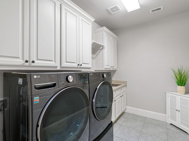 26 Hollyflower Place, Tomball, TX 77375