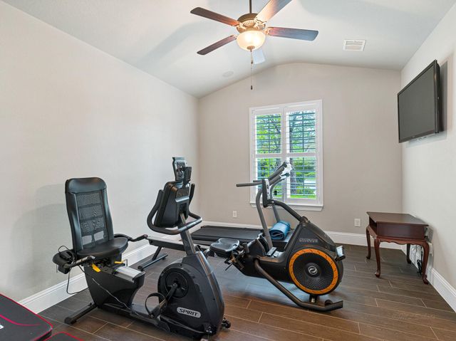 26 Hollyflower Place, Tomball, TX 77375