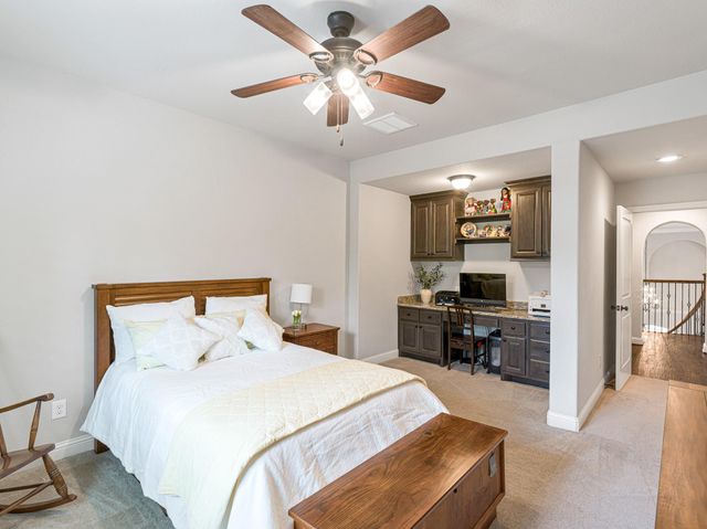 26 Hollyflower Place, Tomball, TX 77375