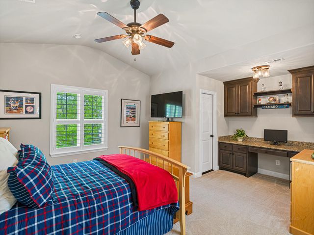 26 Hollyflower Place, Tomball, TX 77375