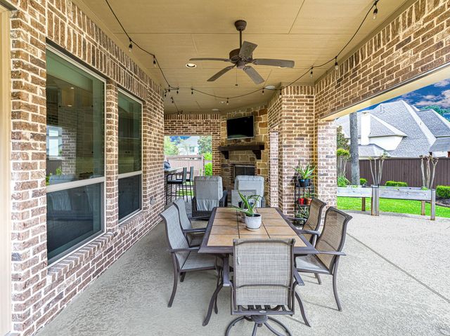 26 Hollyflower Place, Tomball, TX 77375