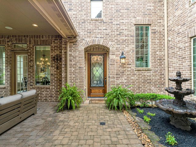 26 Hollyflower Place, Tomball, TX 77375