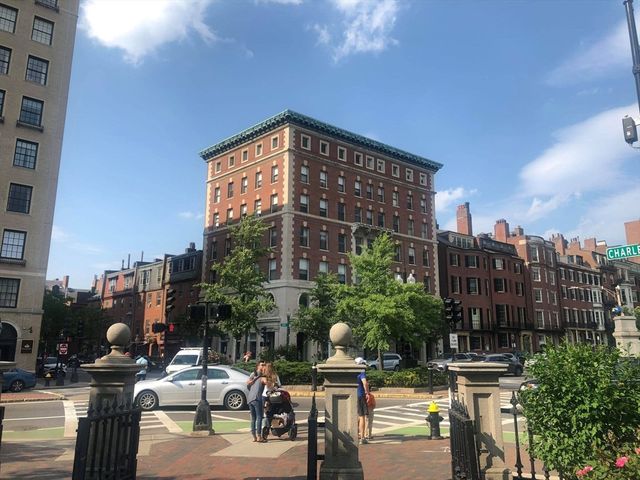 66 Beacon 50, Boston, MA 02108