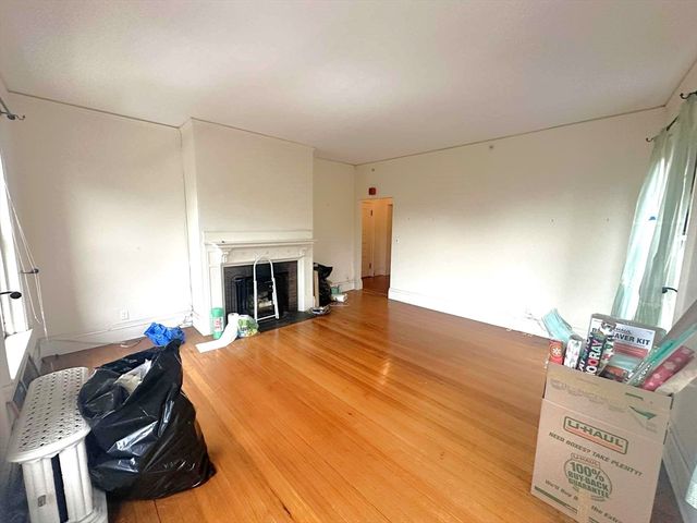 66 Beacon 50, Boston, MA 02108