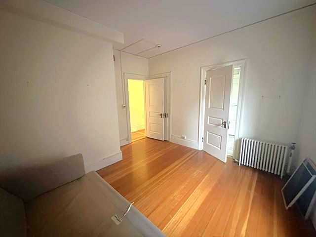 66 Beacon 50, Boston, MA 02108