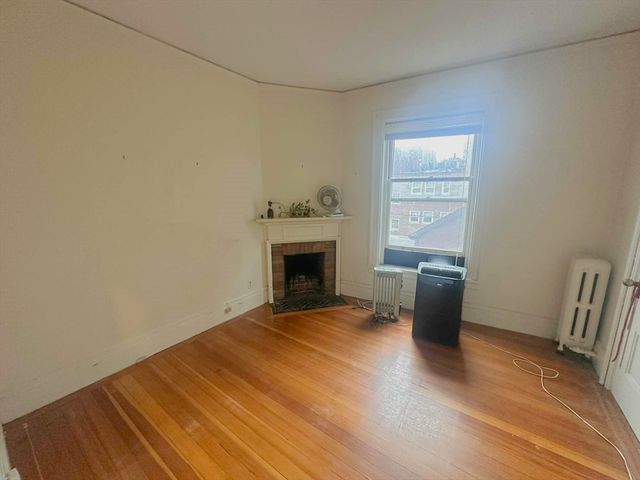 66 Beacon 50, Boston, MA 02108