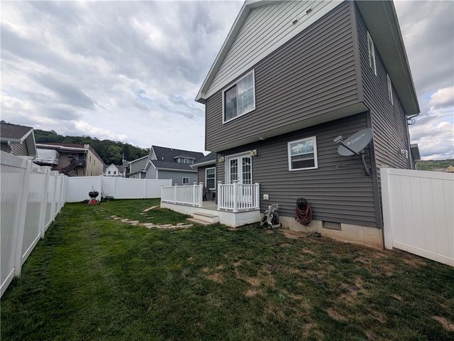 52 Elm Street, Bradford City, PA 16701