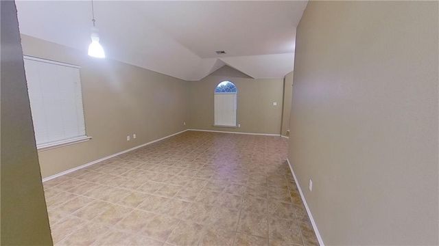 100 Inman DR, Hutto, TX 78634