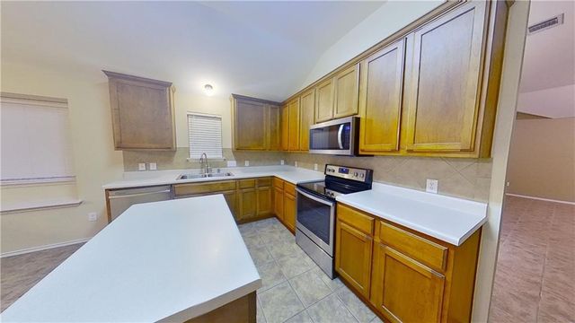 100 Inman DR, Hutto, TX 78634
