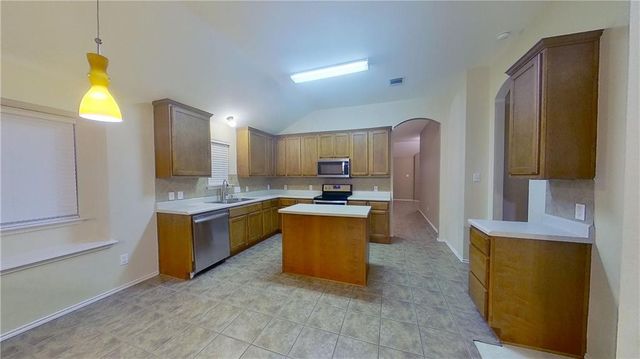 100 Inman DR, Hutto, TX 78634