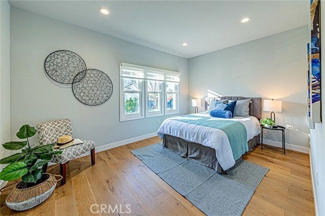 1226 Meadowbrook, Los Angeles, CA 90019