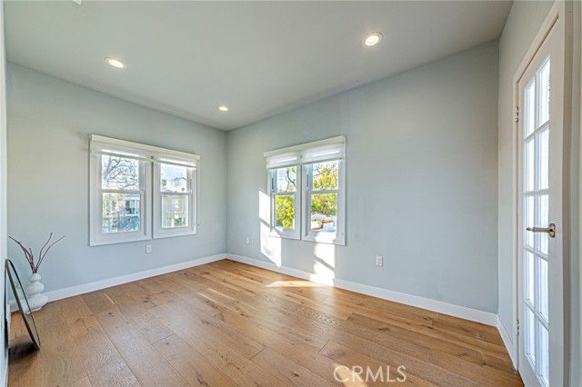 1226 Meadowbrook, Los Angeles, CA 90019