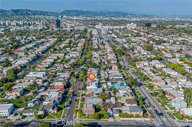 1226 Meadowbrook, Los Angeles, CA 90019