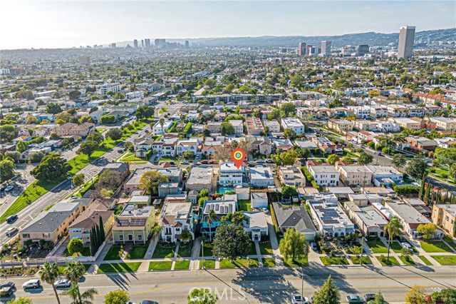 1226 Meadowbrook, Los Angeles, CA 90019