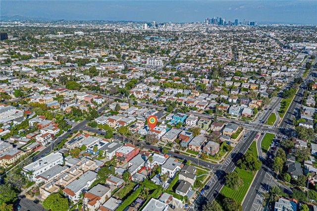 1226 Meadowbrook, Los Angeles, CA 90019