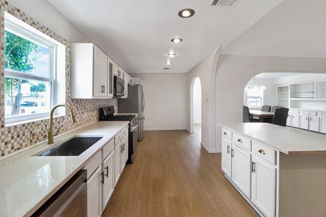 6014 Willowbend Boulevard, Houston, TX 77096