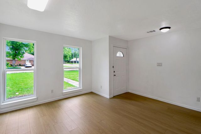 6014 Willowbend Boulevard, Houston, TX 77096
