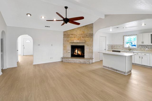 6014 Willowbend Boulevard, Houston, TX 77096