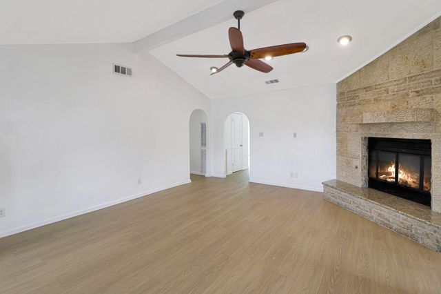 6014 Willowbend Boulevard, Houston, TX 77096