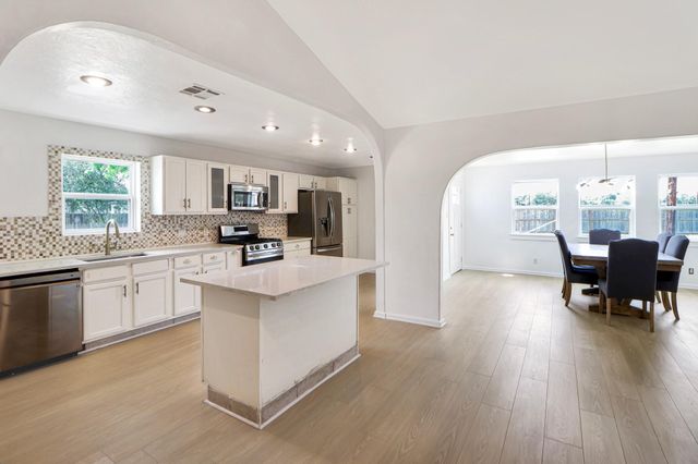 6014 Willowbend Boulevard, Houston, TX 77096
