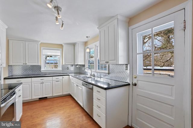 391 E COLONIAL HWY, Hamilton, VA 20158