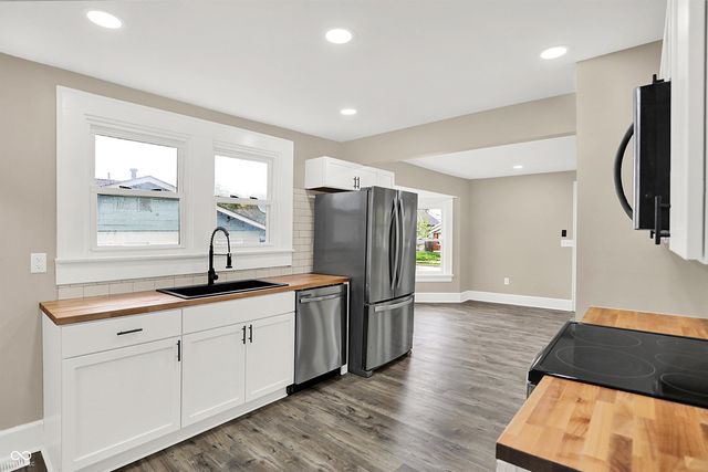 1214 Wallace Avenue, Indianapolis, IN 46201