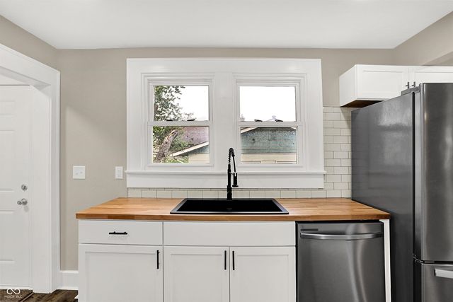 1214 Wallace Avenue, Indianapolis, IN 46201