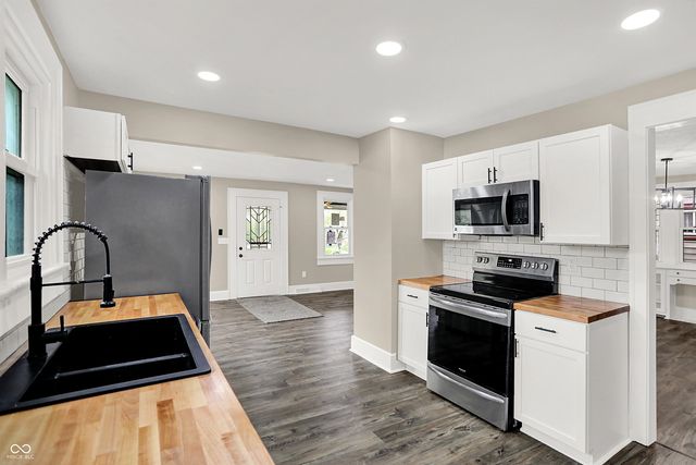 1214 Wallace Avenue, Indianapolis, IN 46201